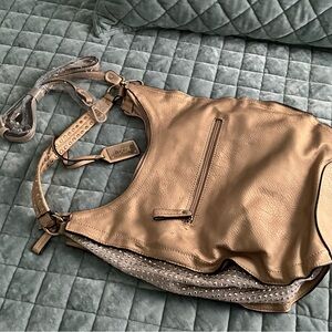 Beautiful Gold Shoulder Bag